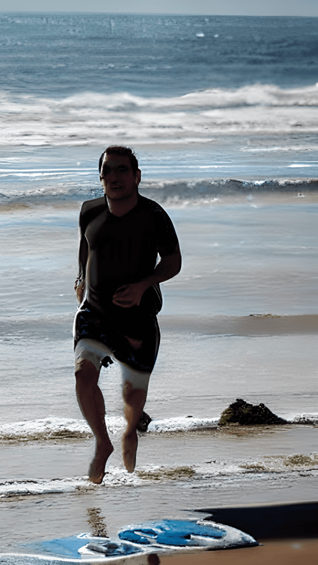 Homem correndo na praia · Creative Fabrica